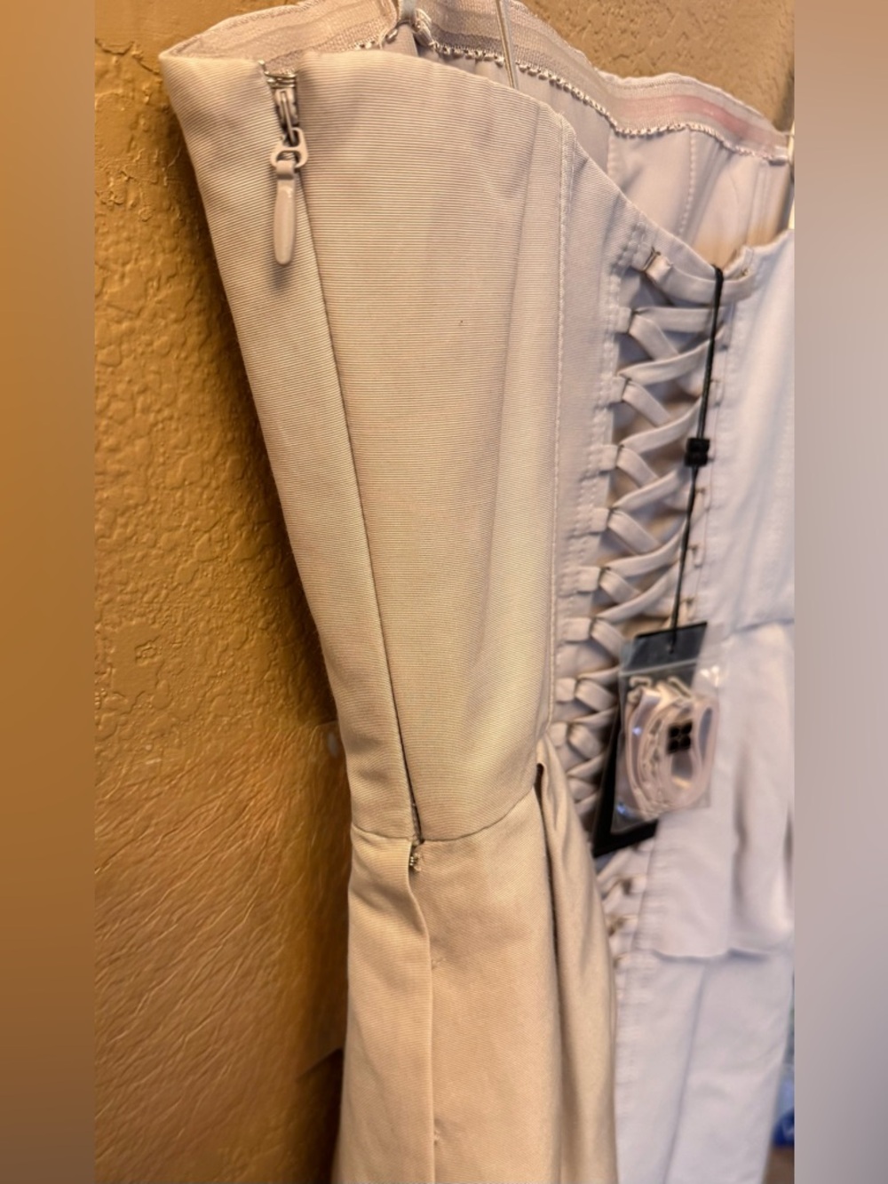 NWT BCBG Max Azria Avanti Corset Peplum Dress Beige 0 - Picture 5 of 6
